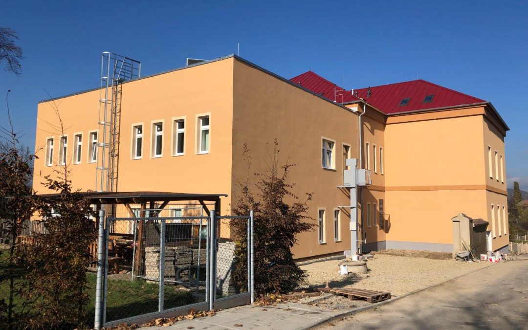 Přístavba a nadstavba ZŠ a MŠ Ledčice